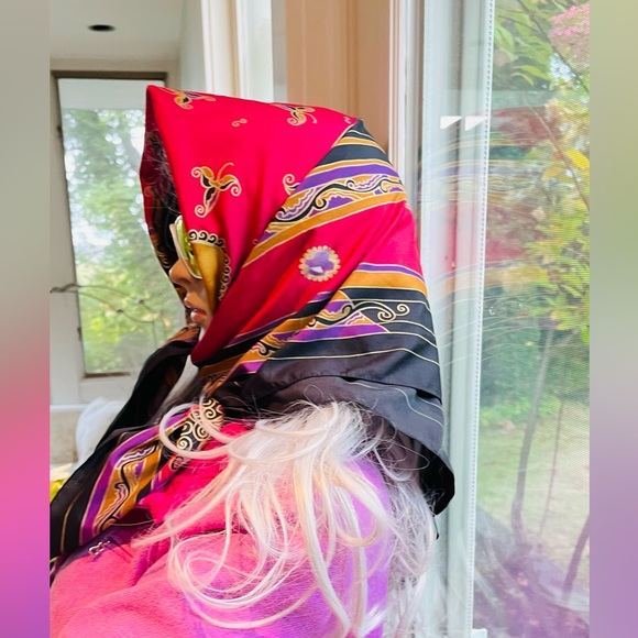 Pretty Scarf - Picture 4 of 4